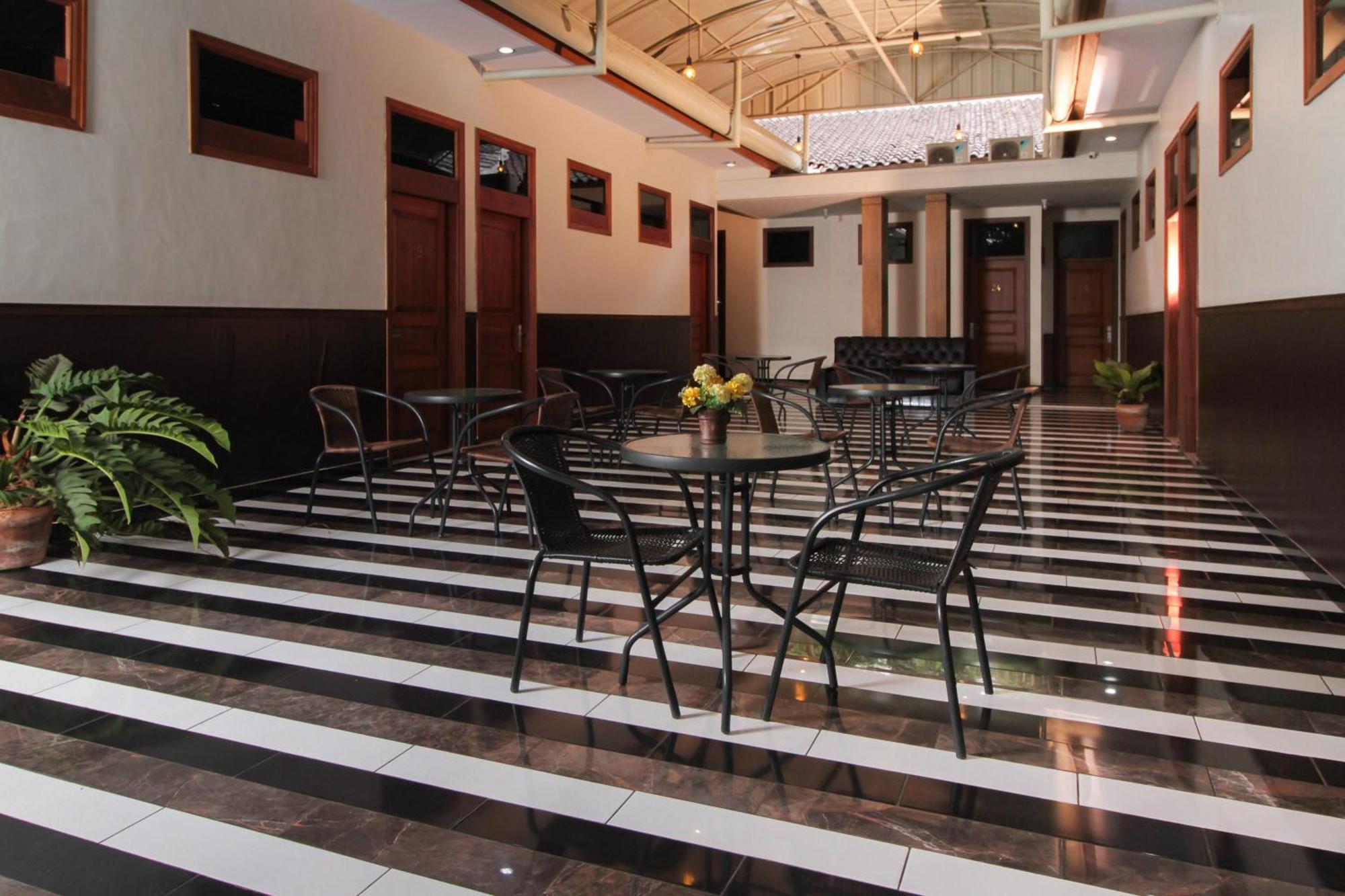 Urbanview Alfiya Hotel Lampung Bandar Lampung Bagian luar foto