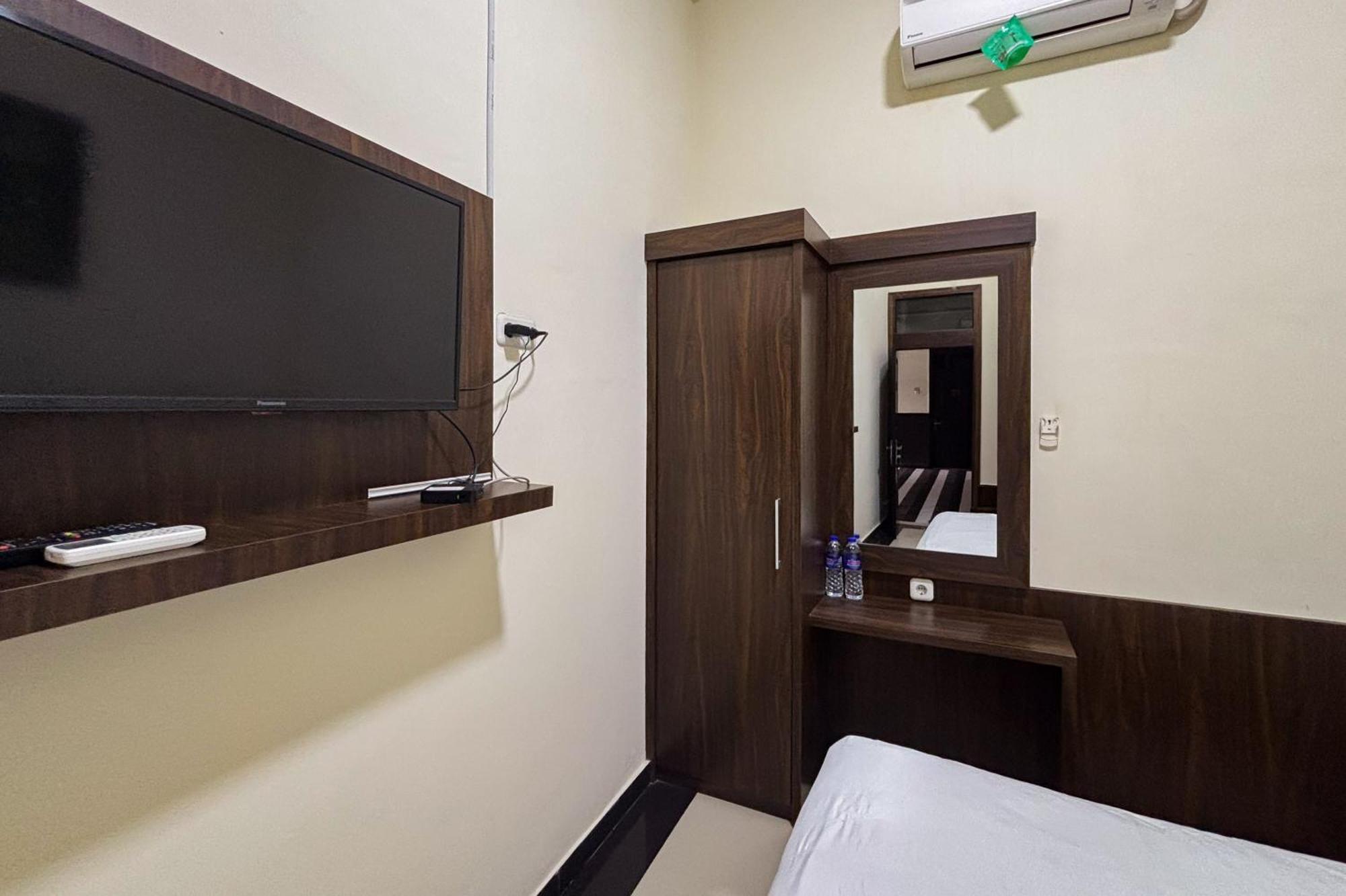 Urbanview Alfiya Hotel Lampung Bandar Lampung Bagian luar foto