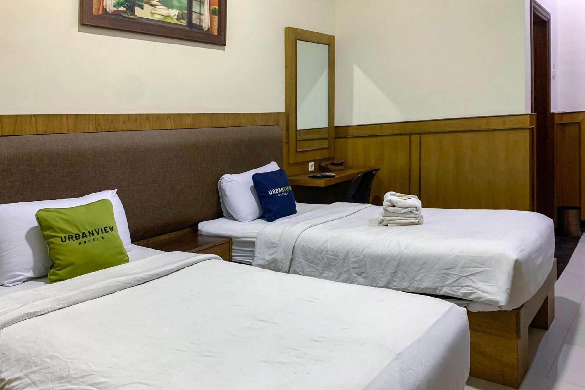 Urbanview Alfiya Hotel Lampung Bandar Lampung Bagian luar foto