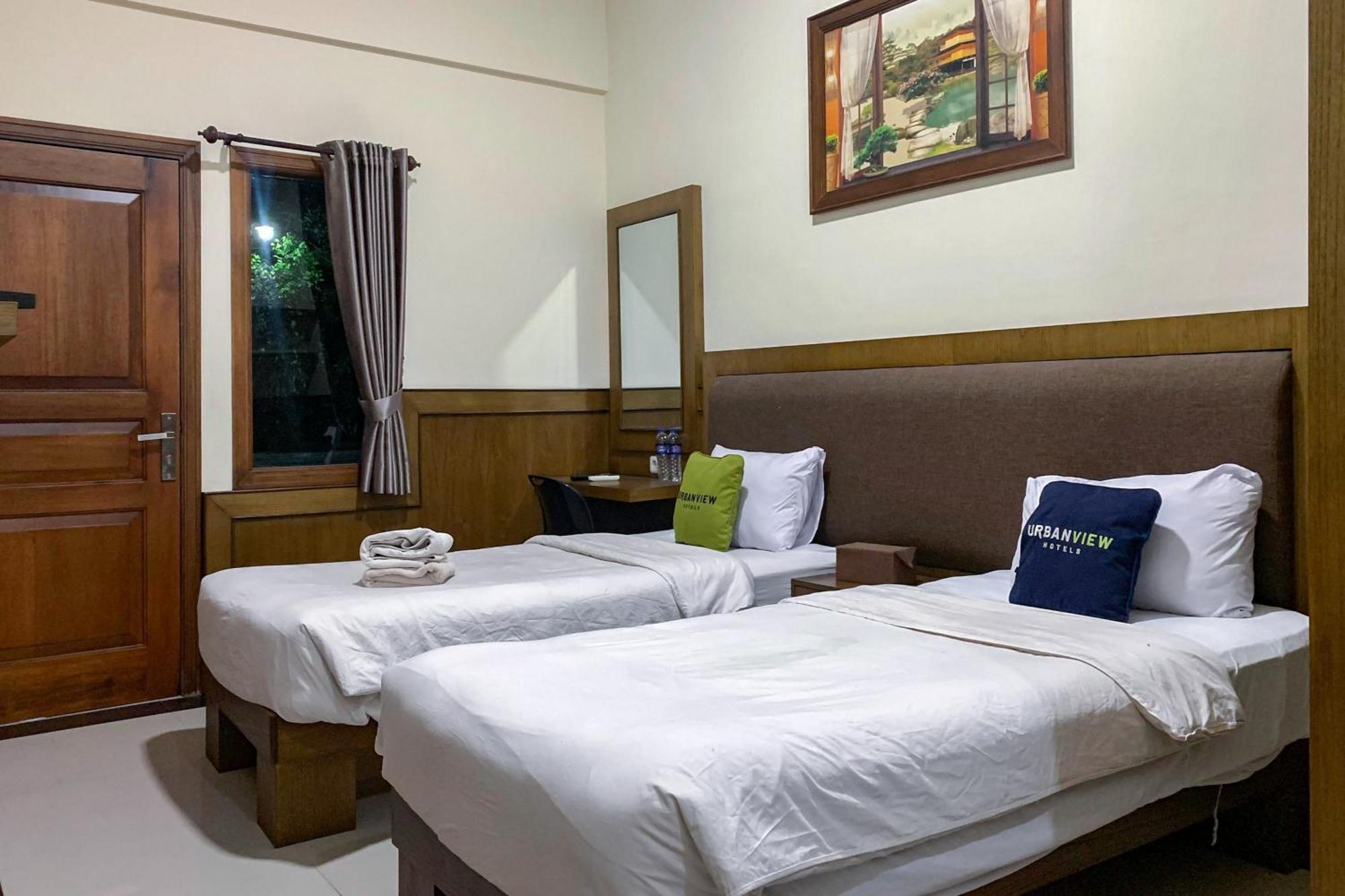 Urbanview Alfiya Hotel Lampung Bandar Lampung Bagian luar foto
